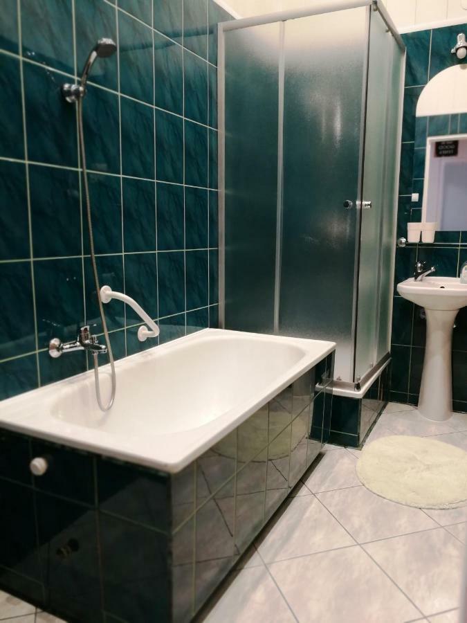 쿠도바-즈루이 Apartament Jasminowy 아파트 외부 사진